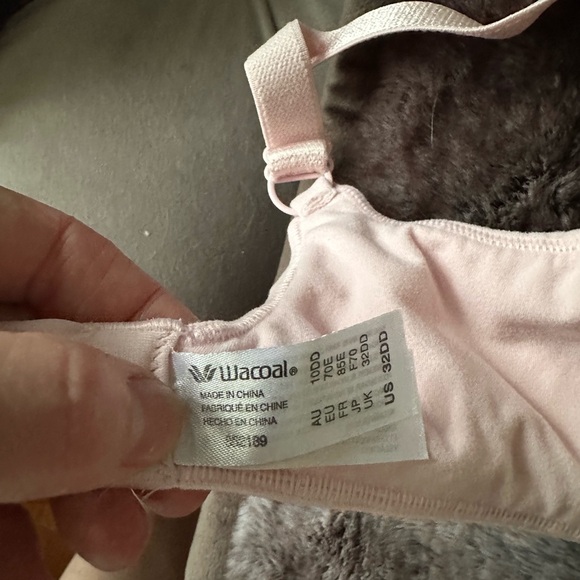 Wacoal Bra no wire -size 32DD light pink - Picture 2 of 2
